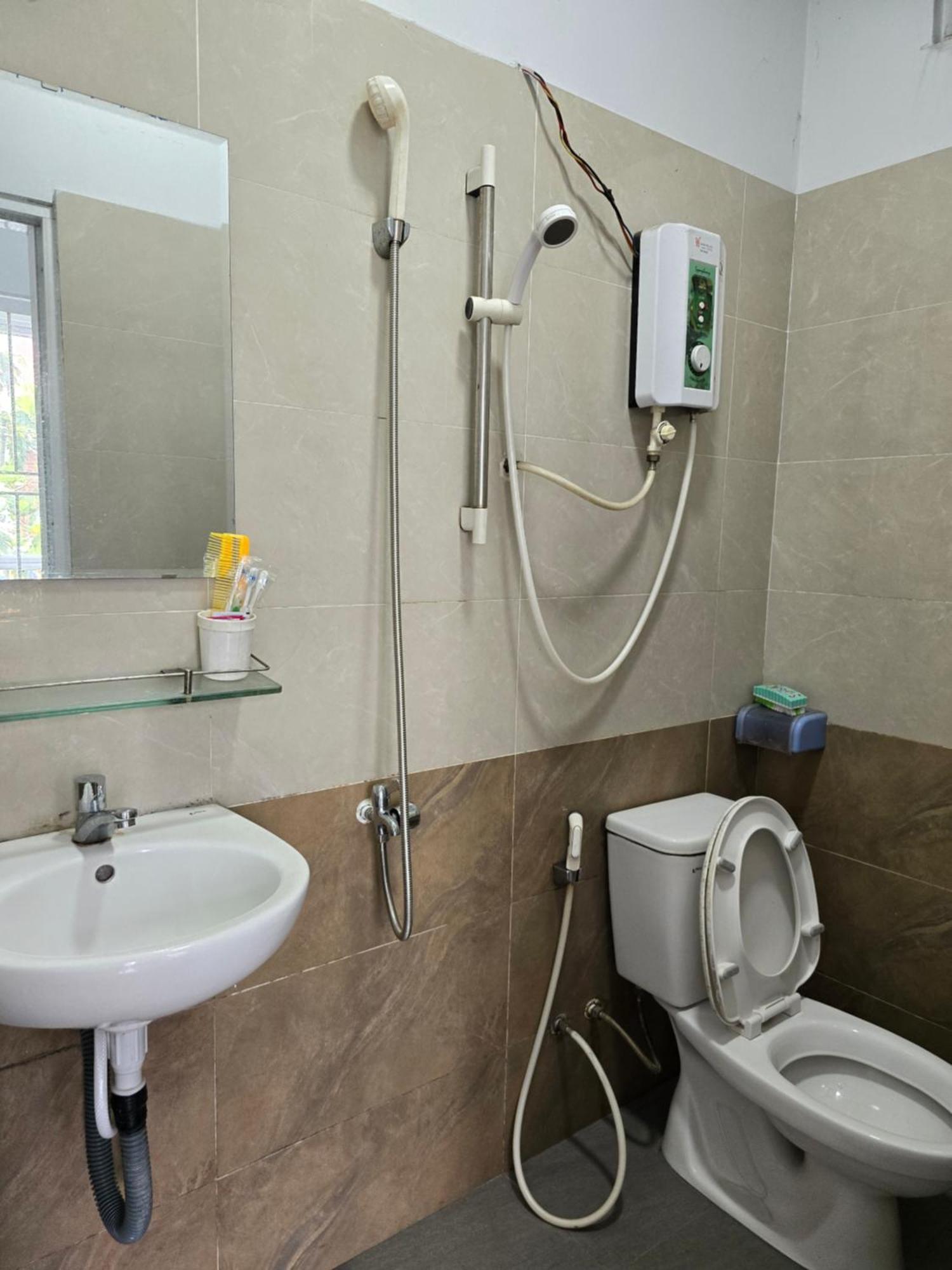 Motel Ha Long Long Binh Экстерьер фото