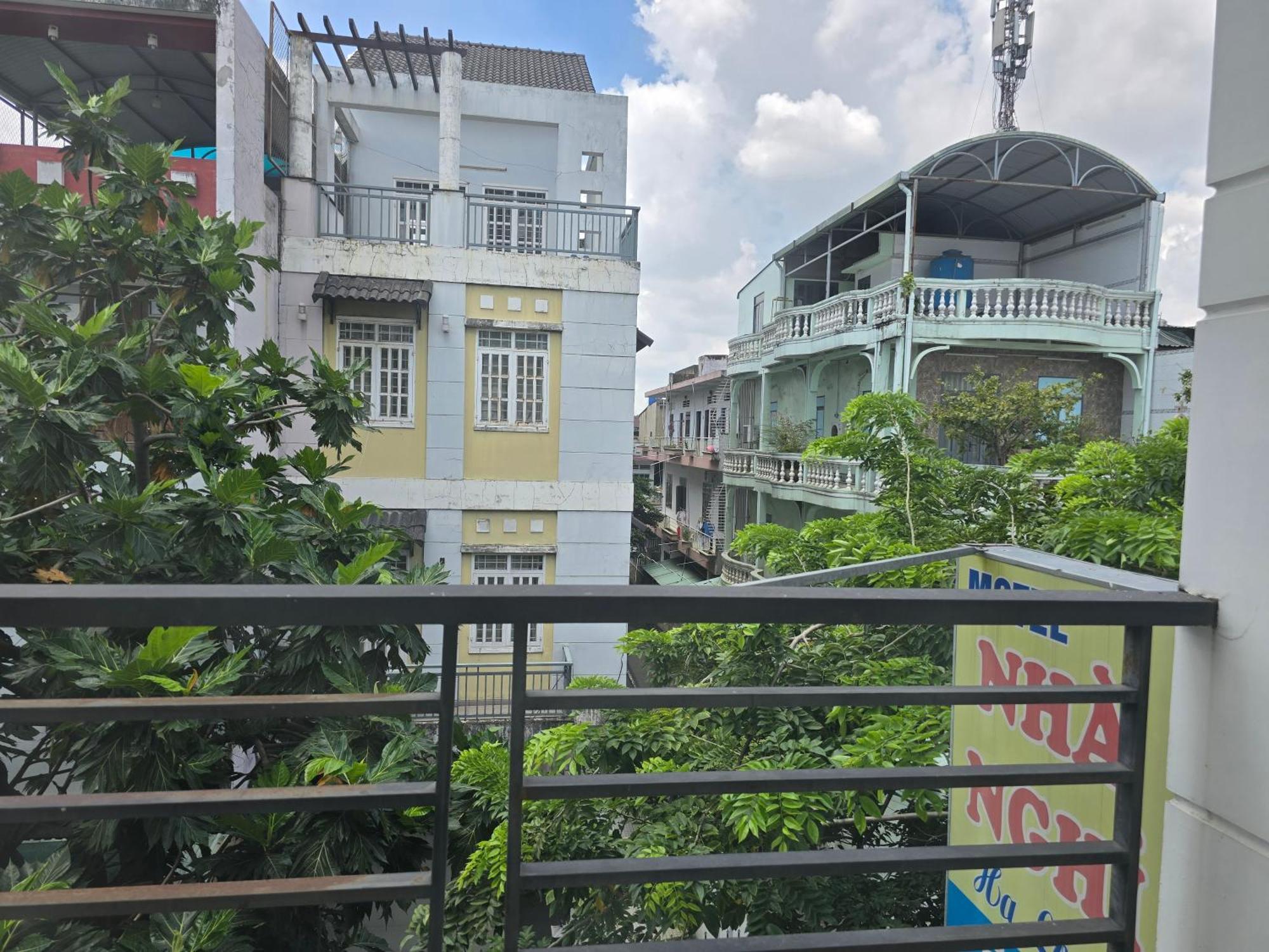 Motel Ha Long Long Binh Экстерьер фото