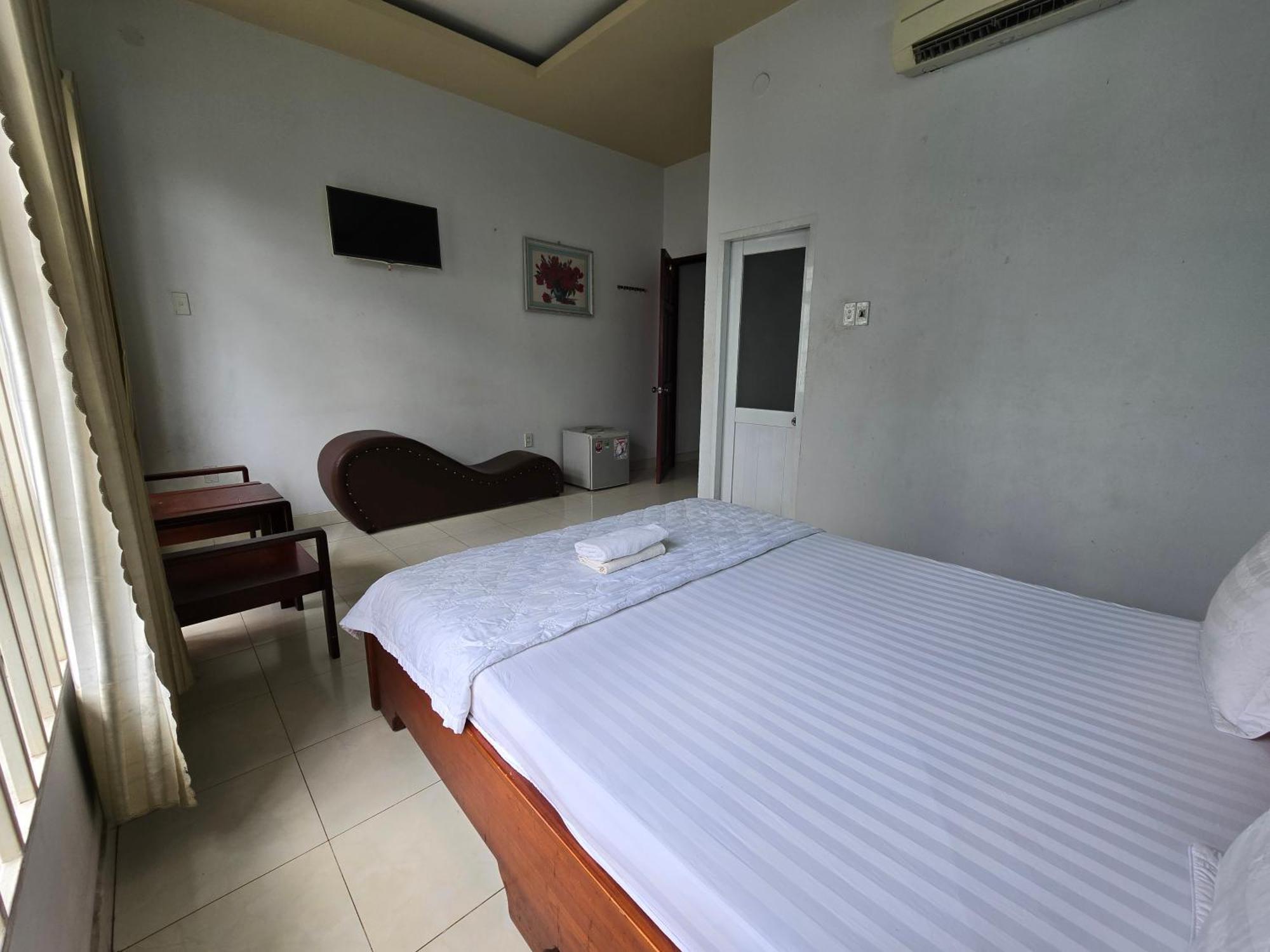 Motel Ha Long Long Binh Экстерьер фото